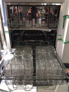 實(shí)驗室洗瓶機(jī)360度無死角清洗使用方便